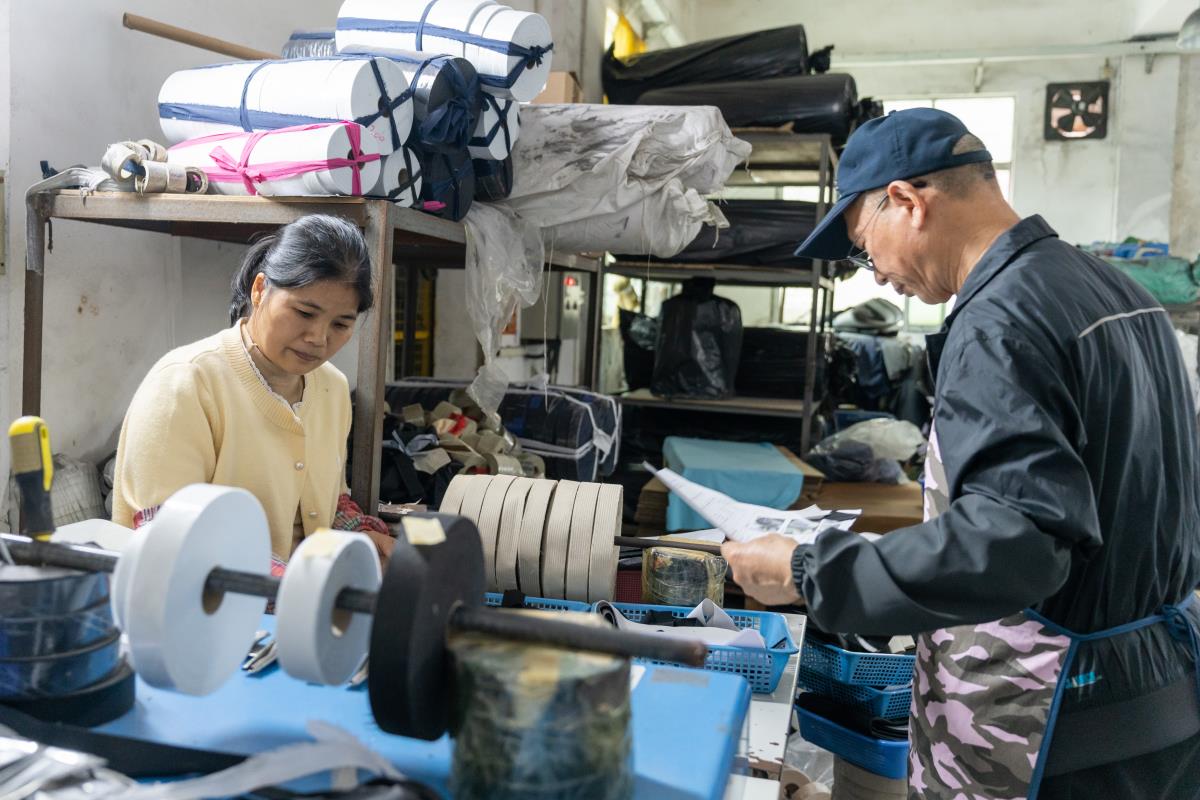 Custom Hat Factory 1 Custom Hat Factory 1